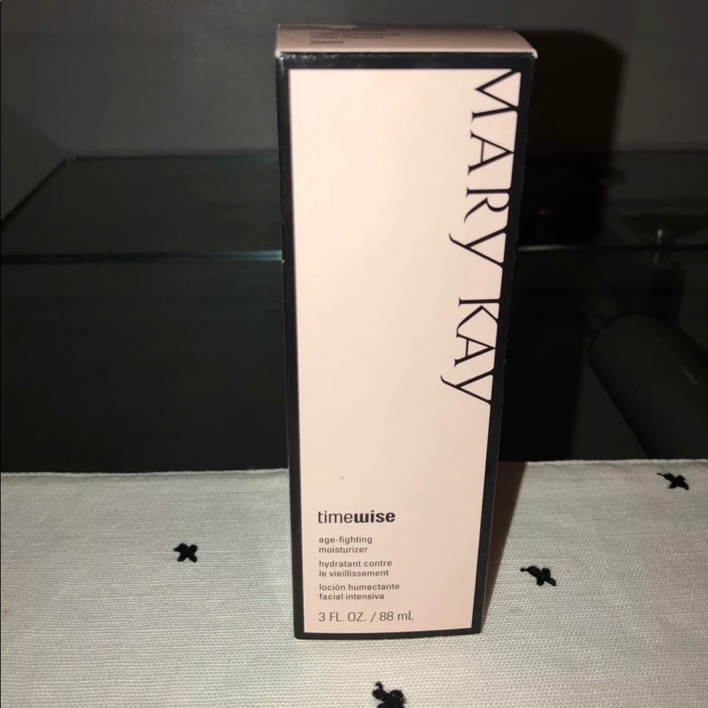 Mary Kay Timewise Age-Fighting Moisturizer